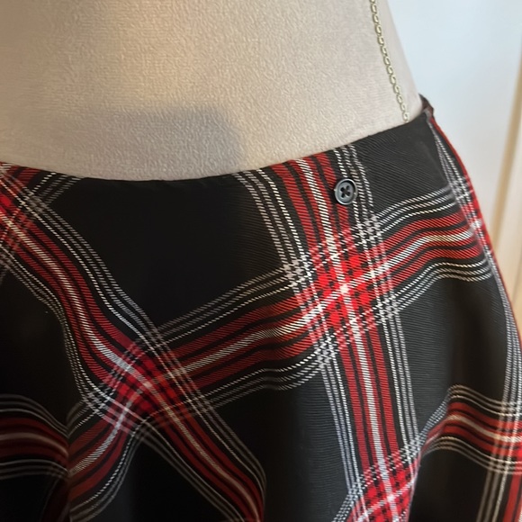 Hot Topic Black & Red Plaid Skater Skirt - Picture 3 of 4